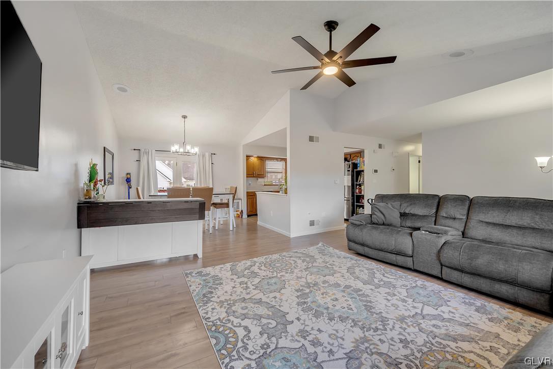 5185 Fornaciari Drive Whitehall, PA 18052 - Photo 8 of 34