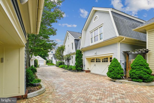 $2,400,000 | 8 Shaw Street, Annapolis, MD 21401