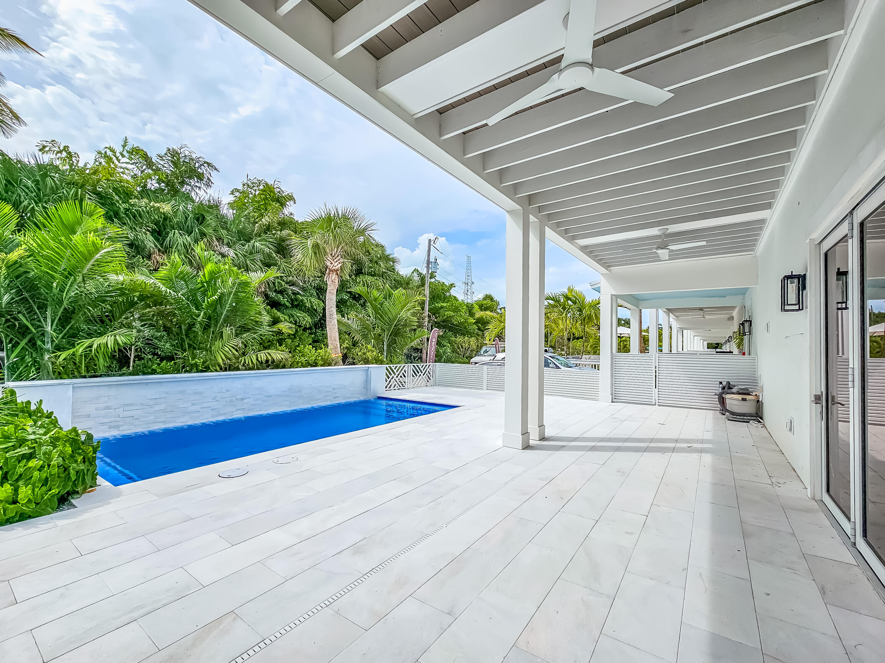 105 Carroll Street, Unit 6 Islamorada, FL 33036 - Photo 16 of 31 Exterior (8)