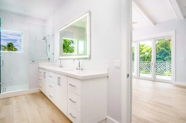 $2,900,000 | 105 Carroll Street, Unit 6, Islamorada, FL 33036