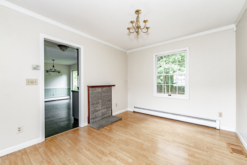 149 Winterset Drive Springfield, MA 01129 - Photo 8 of 40 Gallery Image 8