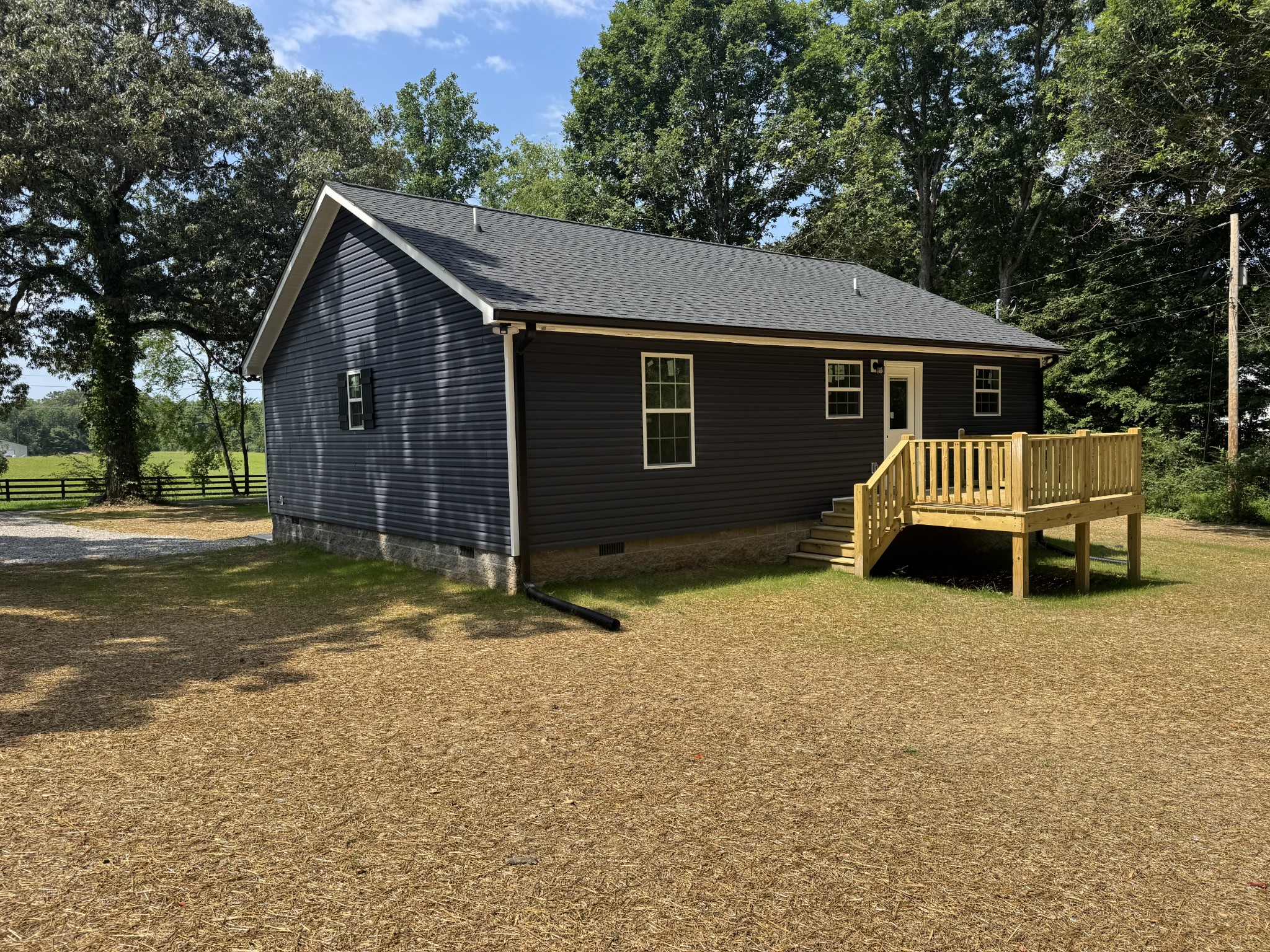 1047 Oak Grove Road Dickson, TN 37055 - Photo 4 of 25