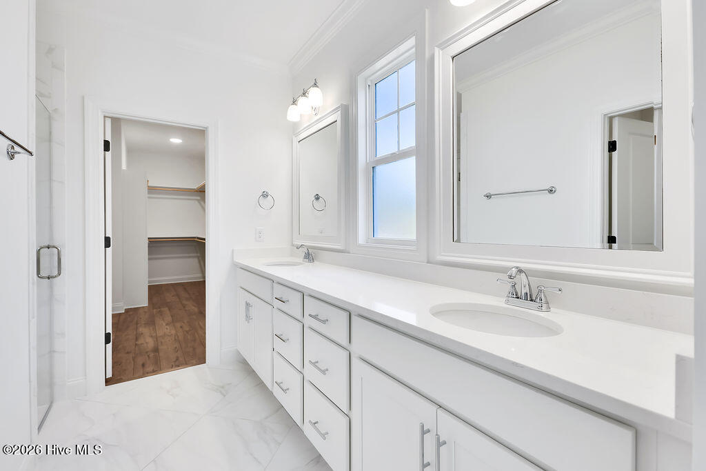 11167 Ashton Road Burgaw, NC 28425 - Photo 16 of 33 Primary bath / closet