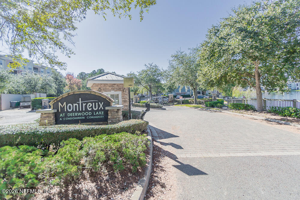 8550 Touchton Road, Unit 2211 Jacksonville, FL 32216 - Photo 2 of 33 20251212_touchton_rd_6281