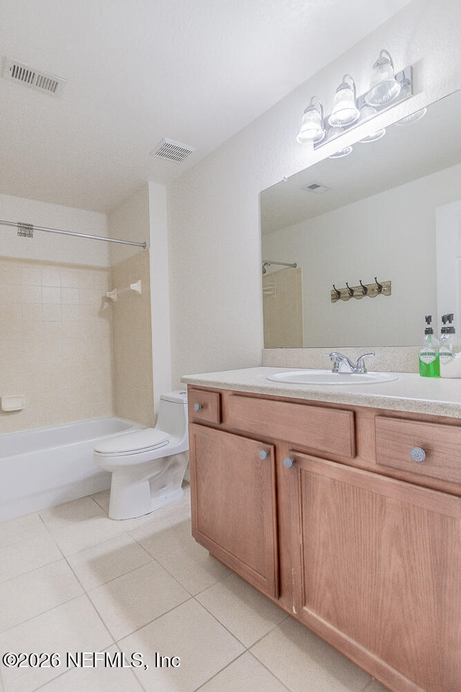 8550 Touchton Road, Unit 2211 Jacksonville, FL 32216 - Photo 31 of 33 20251212_touchton_rd_6218