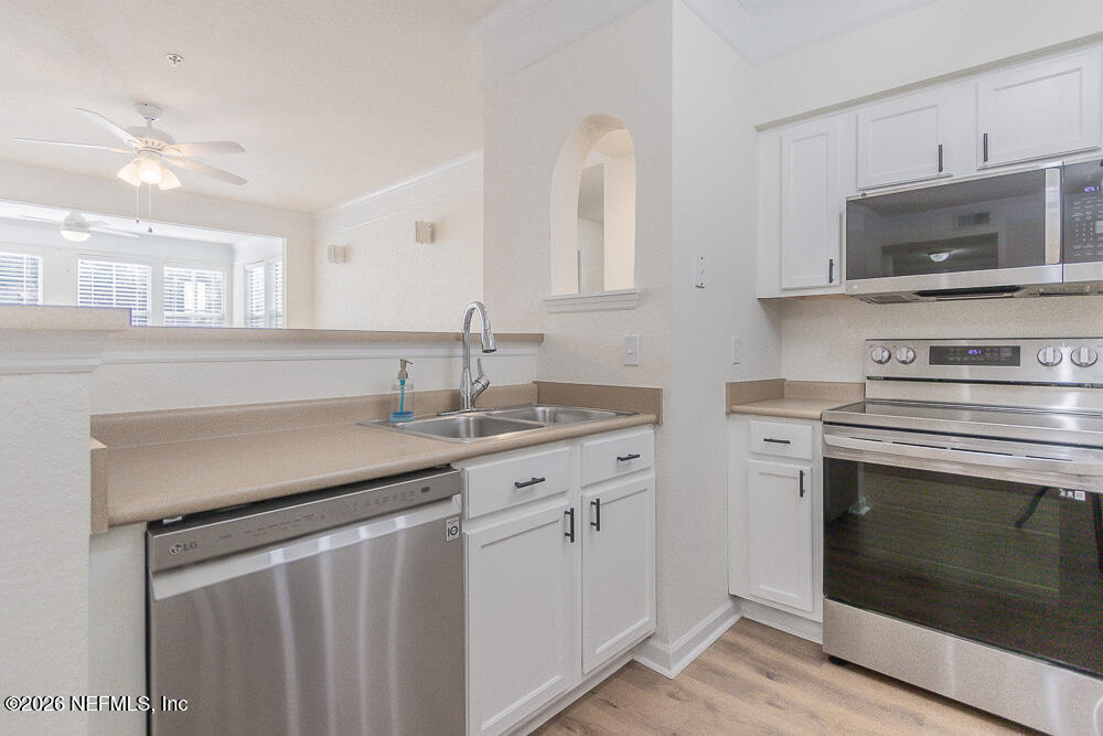 8550 Touchton Road, Unit 2211 Jacksonville, FL 32216 - Photo 10 of 33 20251212_touchton_rd_6158