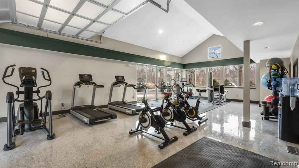 1050 North Adams Road, Unit 201 Birmingham, MI 48009 - Photo 14 of 15