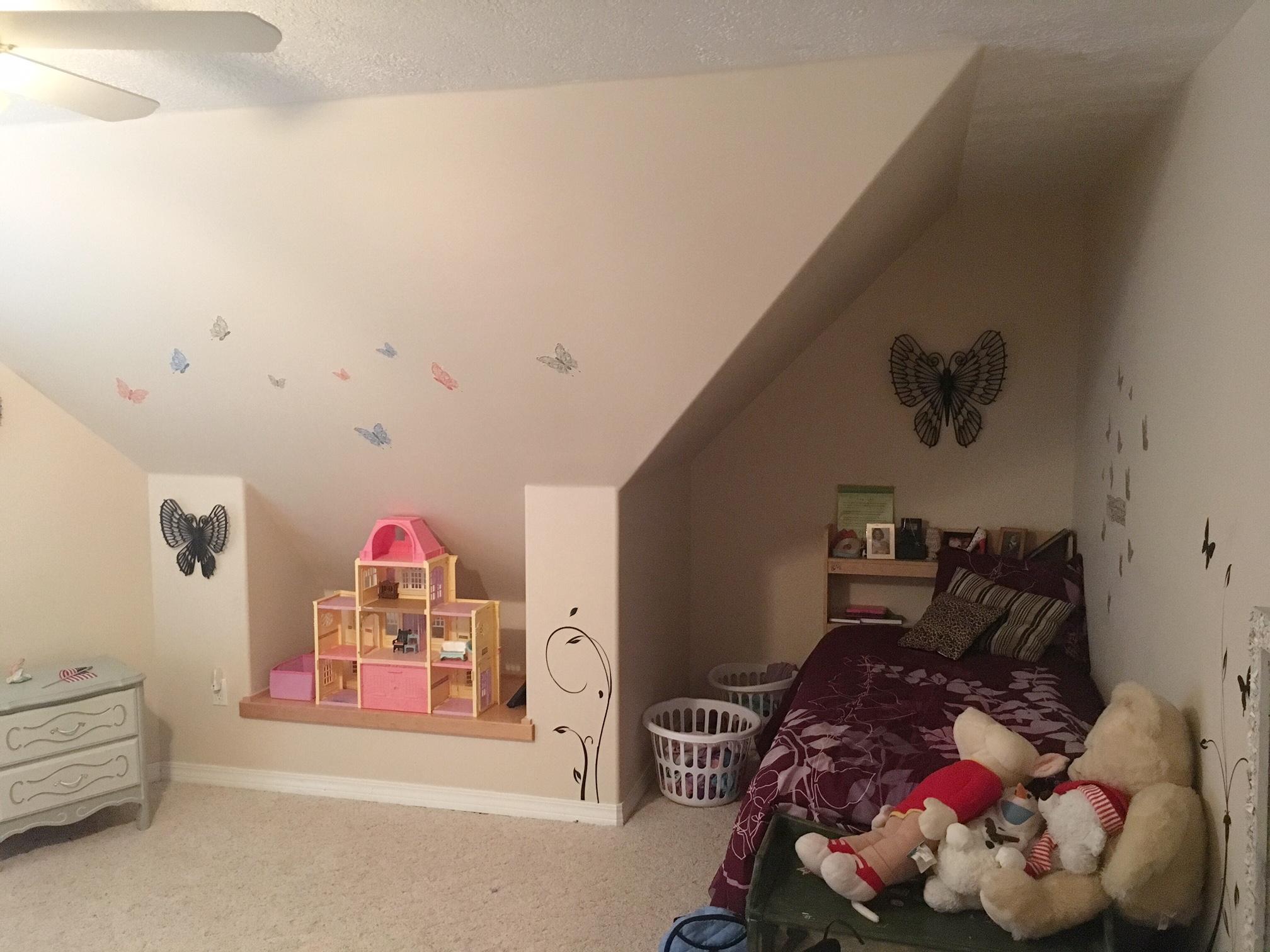 620 Bay Grove Road Freeport, FL 32439 - Photo 23 of 31 a room with toys and storage