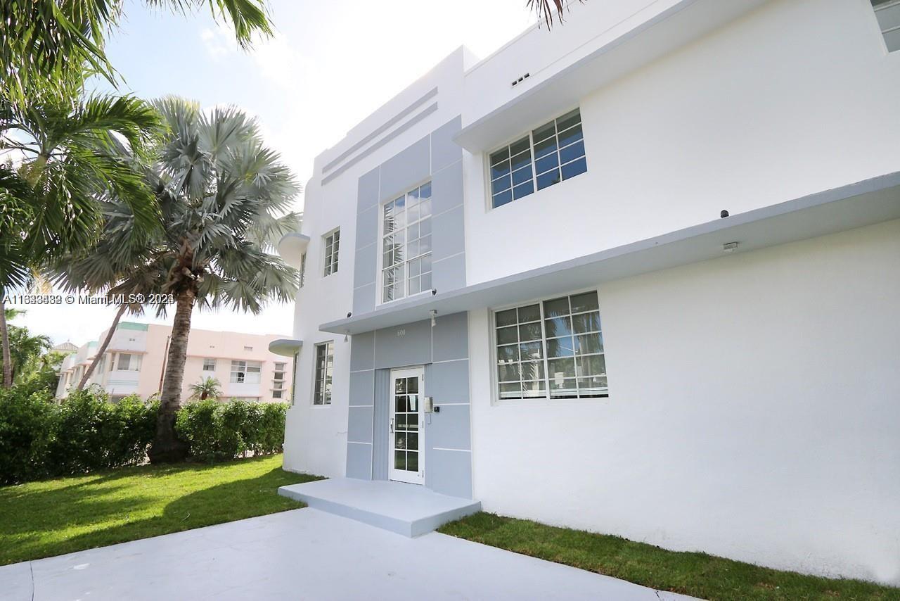 600 15th Street, Unit 4 Miami Beach, FL 33139 - Photo 15 of 15 a front view of a house with a yard