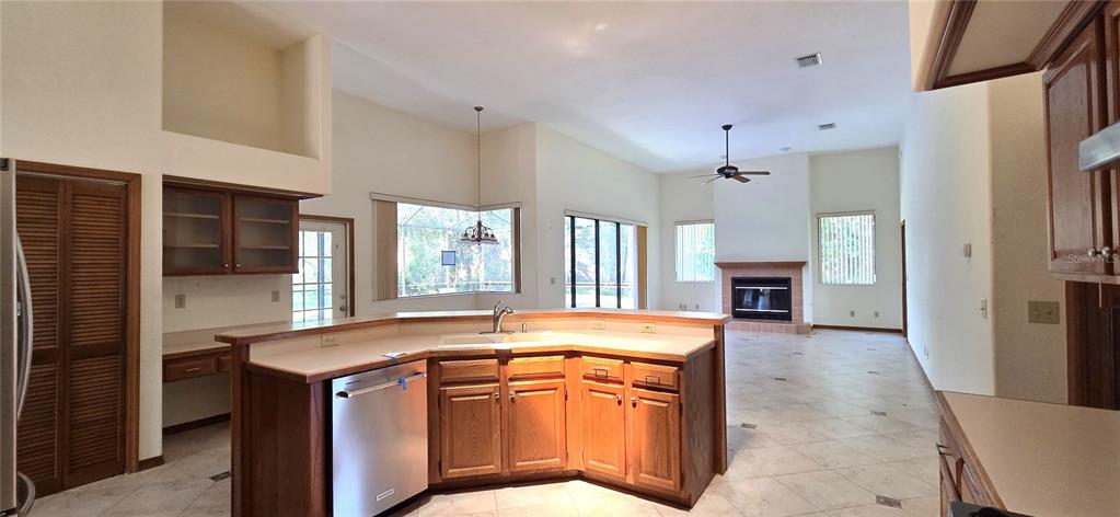 3904 Hidden Spring Place Valrico, FL 33596 - Photo 16 of 52