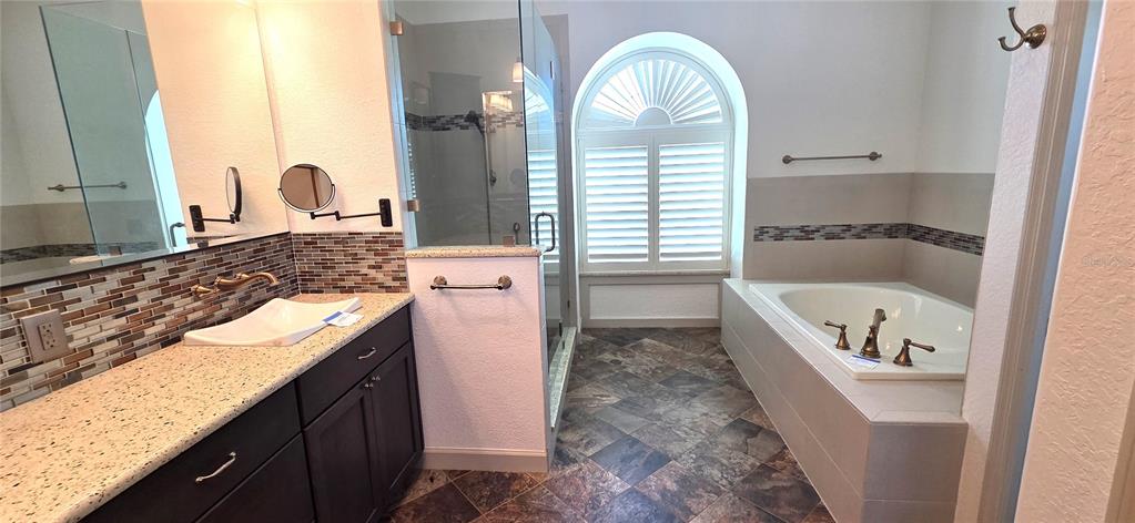 3904 Hidden Spring Place Valrico, FL 33596 - Photo 26 of 52