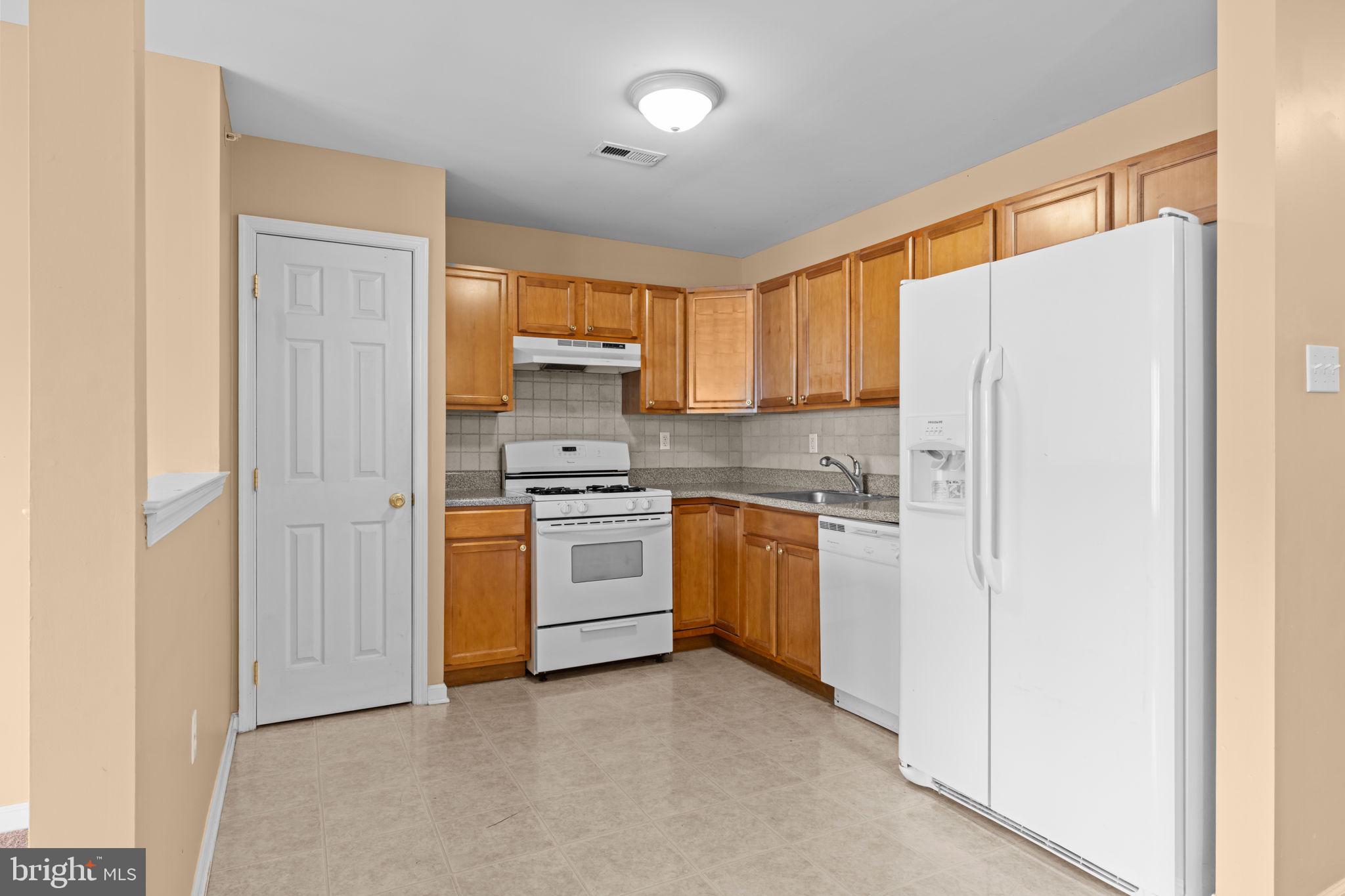 9228-38 Blue Grass Road, Unit 30 Philadelphia, PA 19114 - Photo 8 of 22