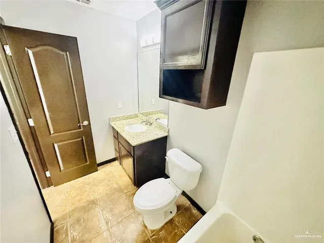 $1,200 | 1204 West Fig Avenue, Unit 4, Pharr, TX 78577