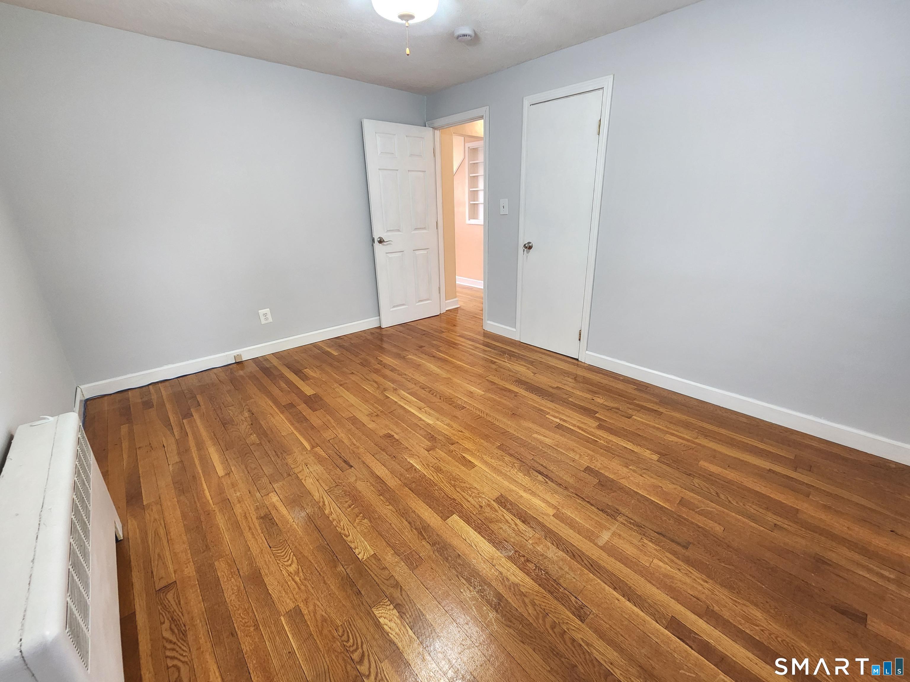 20 Victoria Road Manchester, CT 06040 - Photo 8 of 27 Gallery Image 8