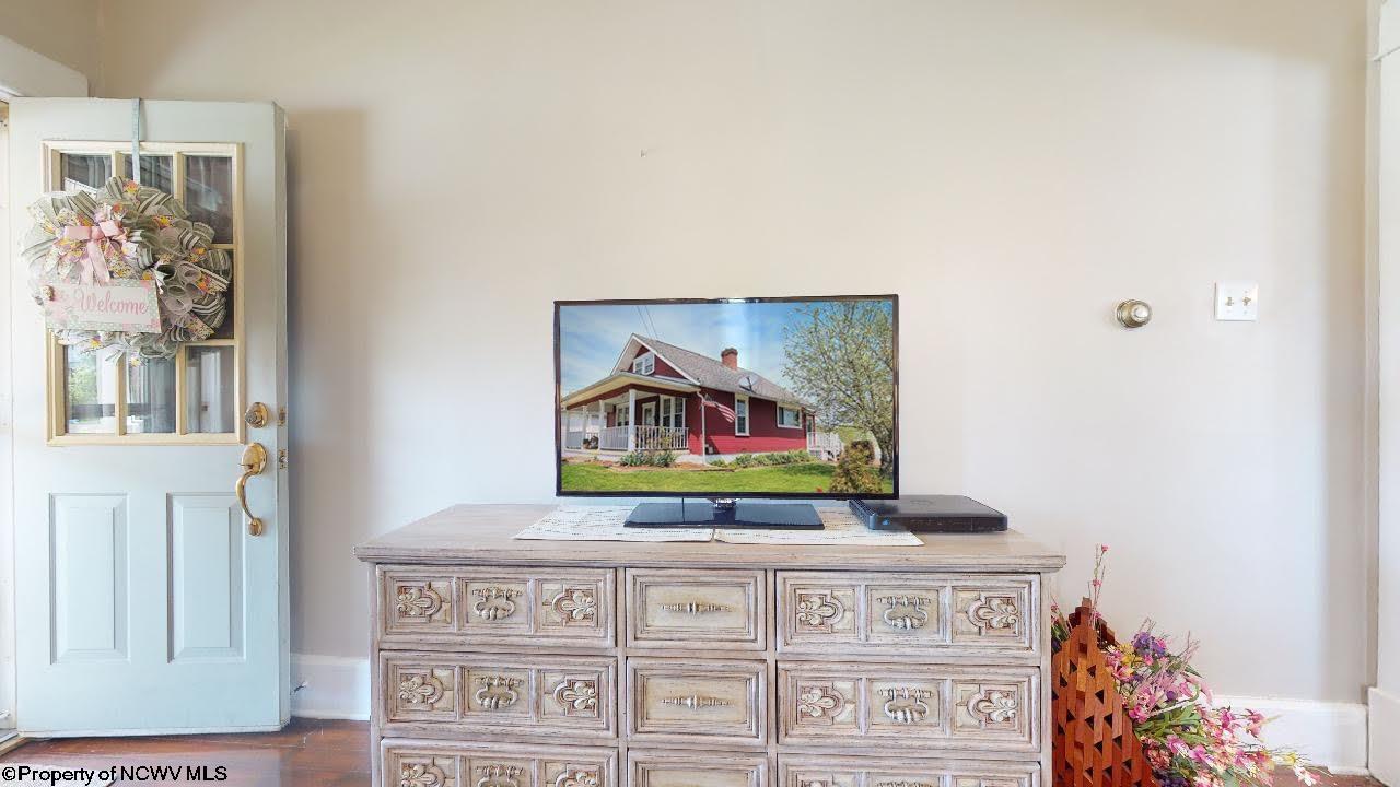201 Reeves Avenue Fairmont, WV 26554 - Photo 9 of 29 Gallery Image 9