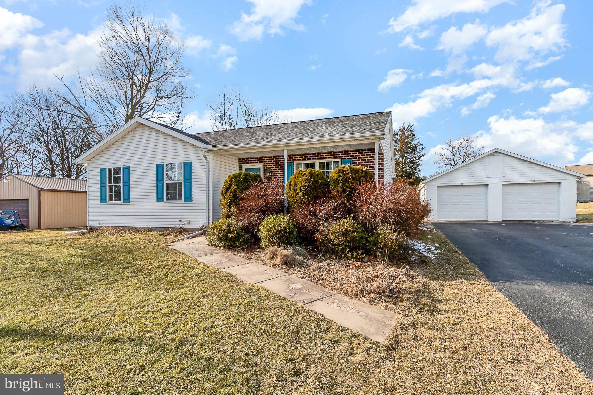 2848 Oakland Road Dover, PA 17315 - Photo 3 of 27 Gallery Image 3