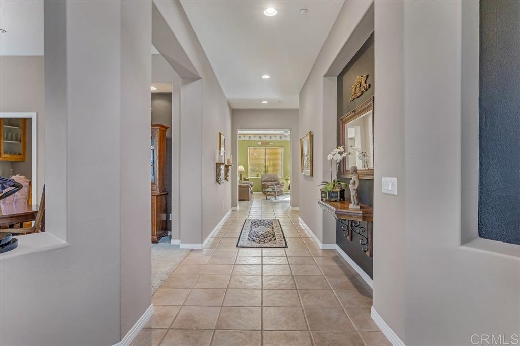 967 Inverlochy Drive Fallbrook, CA 92028 - Photo 4 of 25 Gallery Image 4
