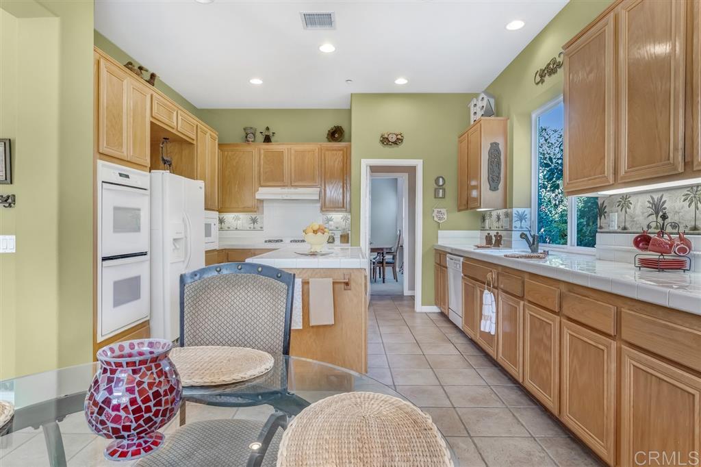 967 Inverlochy Drive Fallbrook, CA 92028 - Photo 8 of 25 Gallery Image 8
