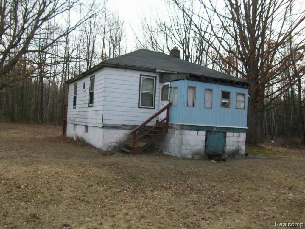 8241 Lambs Goodells, MI 48027 - Photo 1 of 1 100_2895.jpg