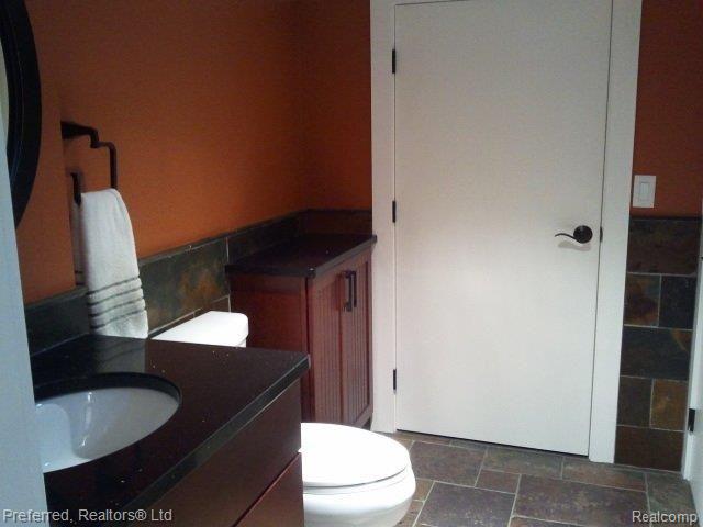 42544 Saltz Road Canton, MI 48187 - Photo 19 of 21 Basement Bath-shower on right