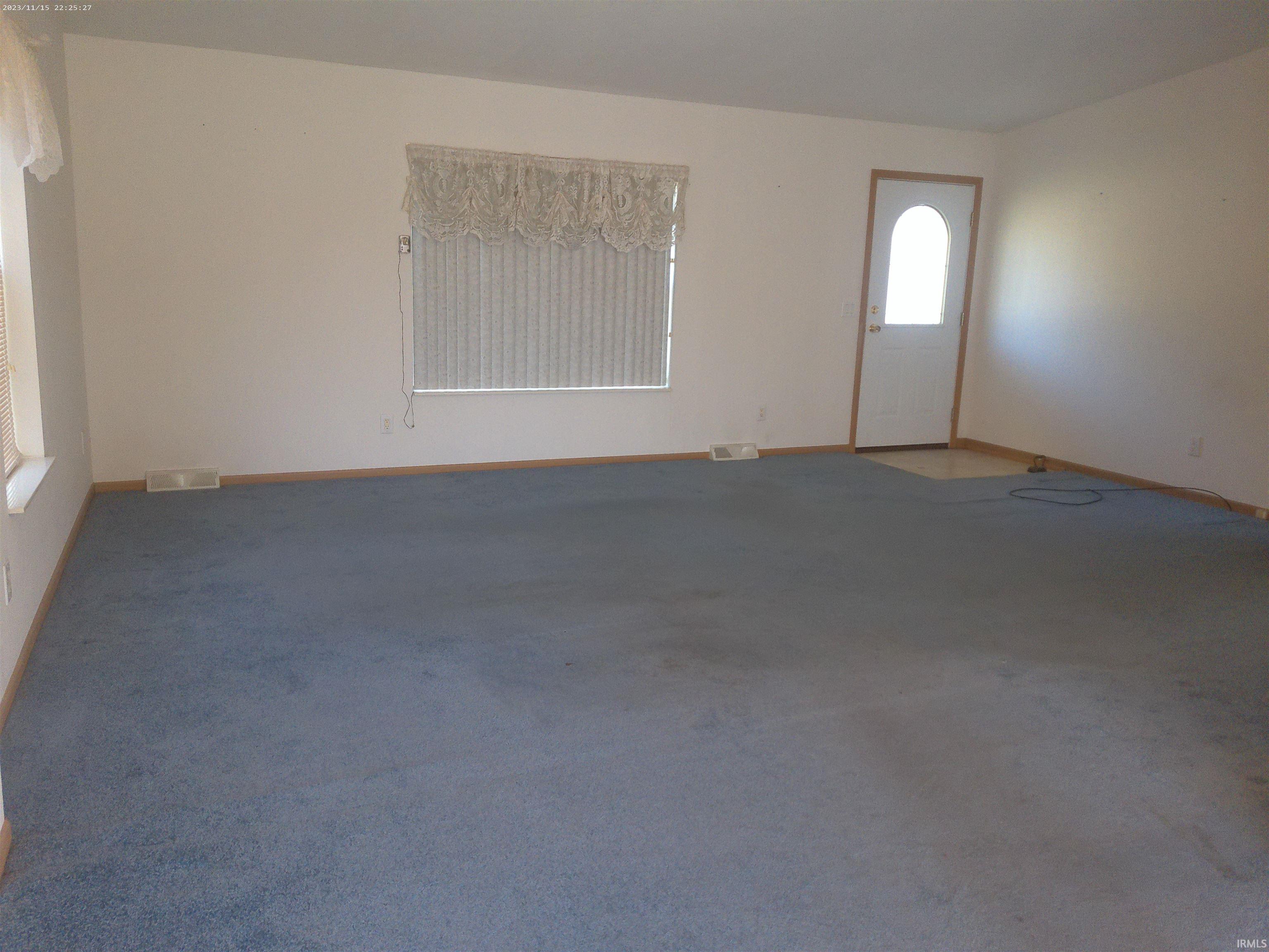 467 Man-Chester Drive Rochester, IN 46975 - Photo 6 of 12
