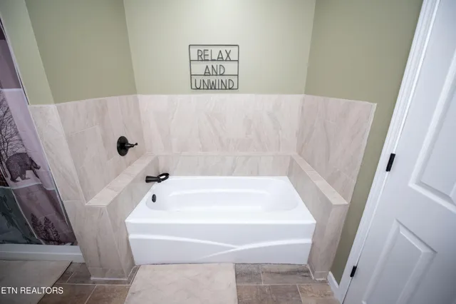 $360,000 | 310 Rolling Ridge Lane North, Vonore, TN 37885