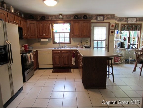 3608 Spanish Trace Springfield, IL 62711 - Photo 4 of 13