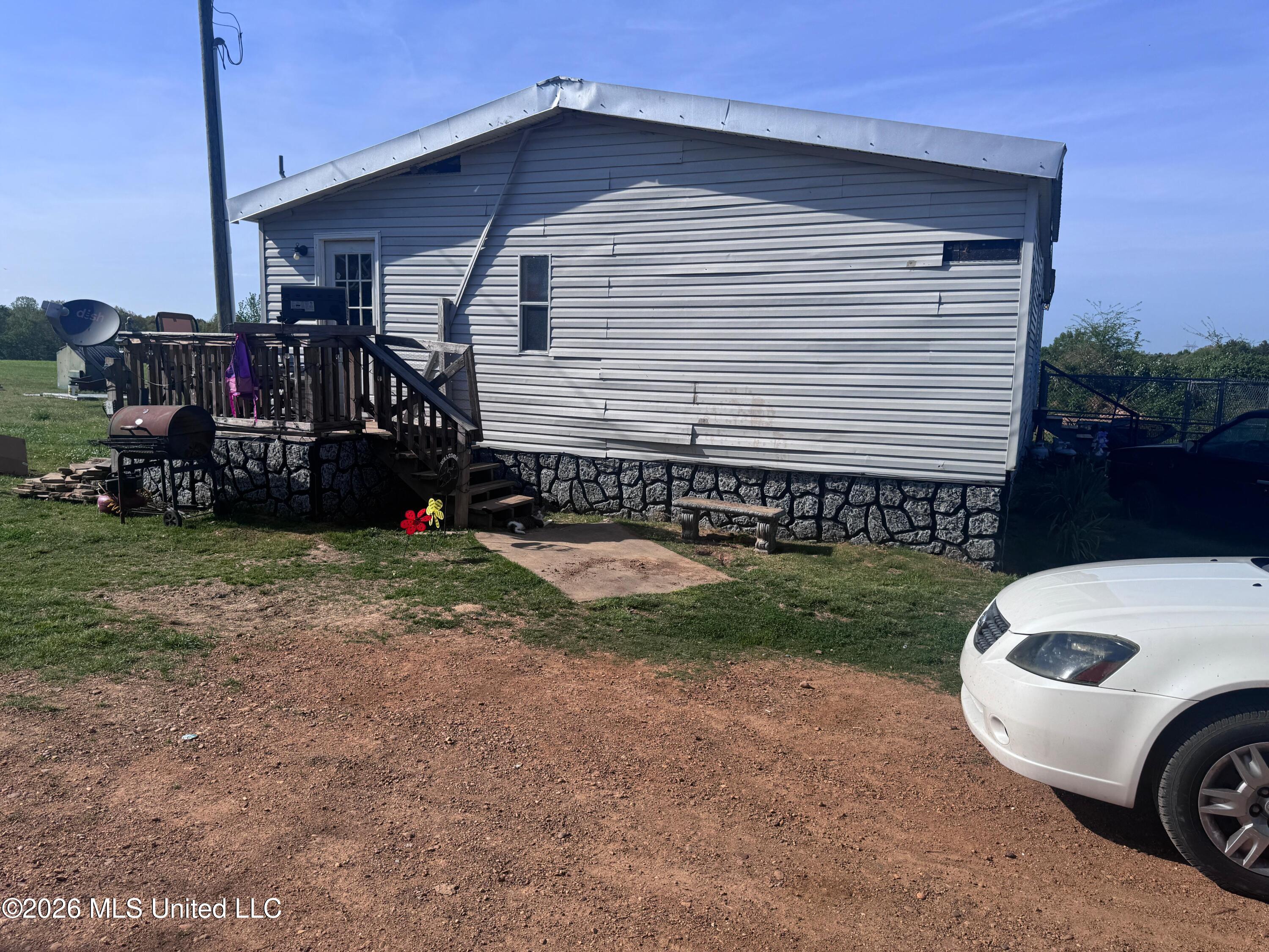1627 Clear Creek Road Lamar, MS 38642 - Photo 2 of 9 PIC 2 Lyn Florida