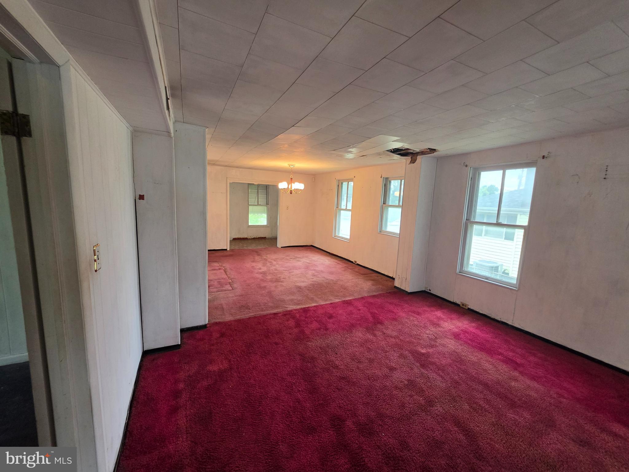 2640 Ridgely Street Baltimore, MD 21230 - Photo 7 of 20 living room