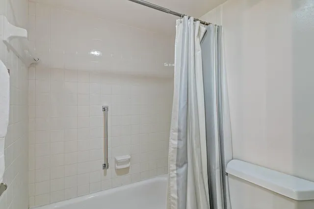 $539,000 | 2800 North Ocean Drive, Unit B 6D, Singer Island, FL 33404