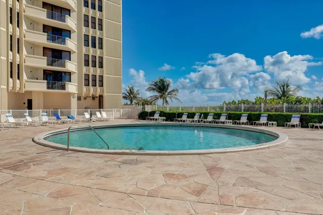 $539,000 | 2800 North Ocean Drive, Unit B 6D, Singer Island, FL 33404