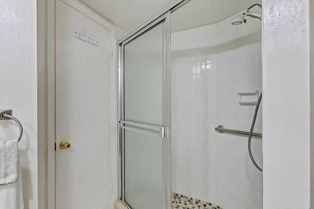 $539,000 | 2800 North Ocean Drive, Unit B 6D, Singer Island, FL 33404