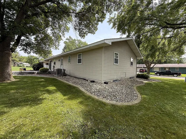 $259,000 | 112 Orchard Circle, Montevideo, MN 56265