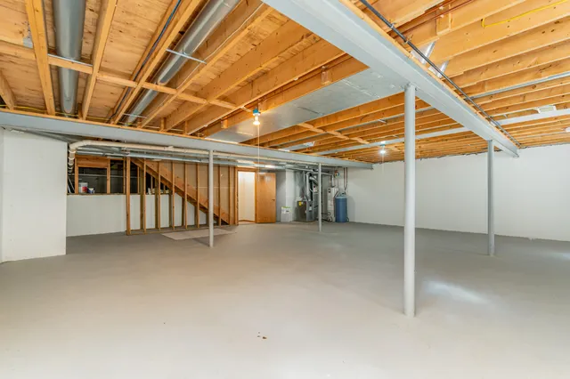 $319,000 | 3226 North Briar Leaf Court, La Porte, IN 46350