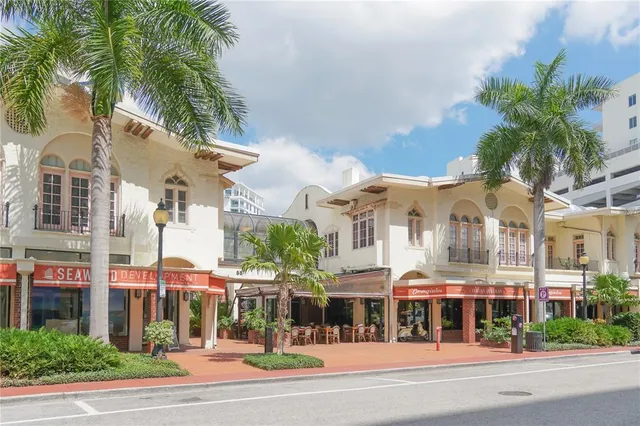 $3,000 | 835 South Osprey Avenue, Unit 201, Sarasota, FL 34236