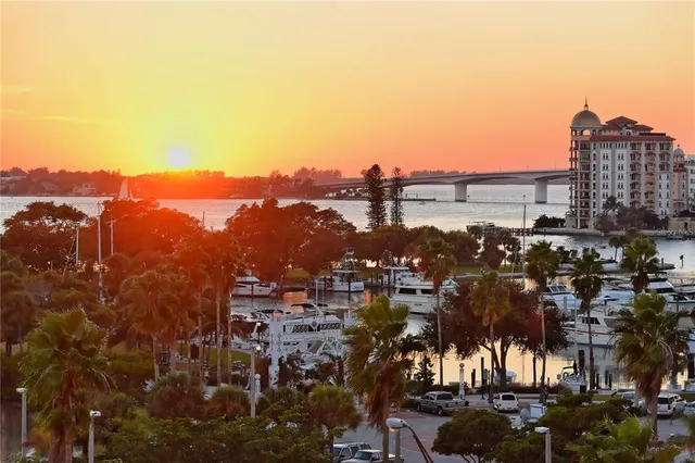 $3,000 | 835 South Osprey Avenue, Unit 201, Sarasota, FL 34236