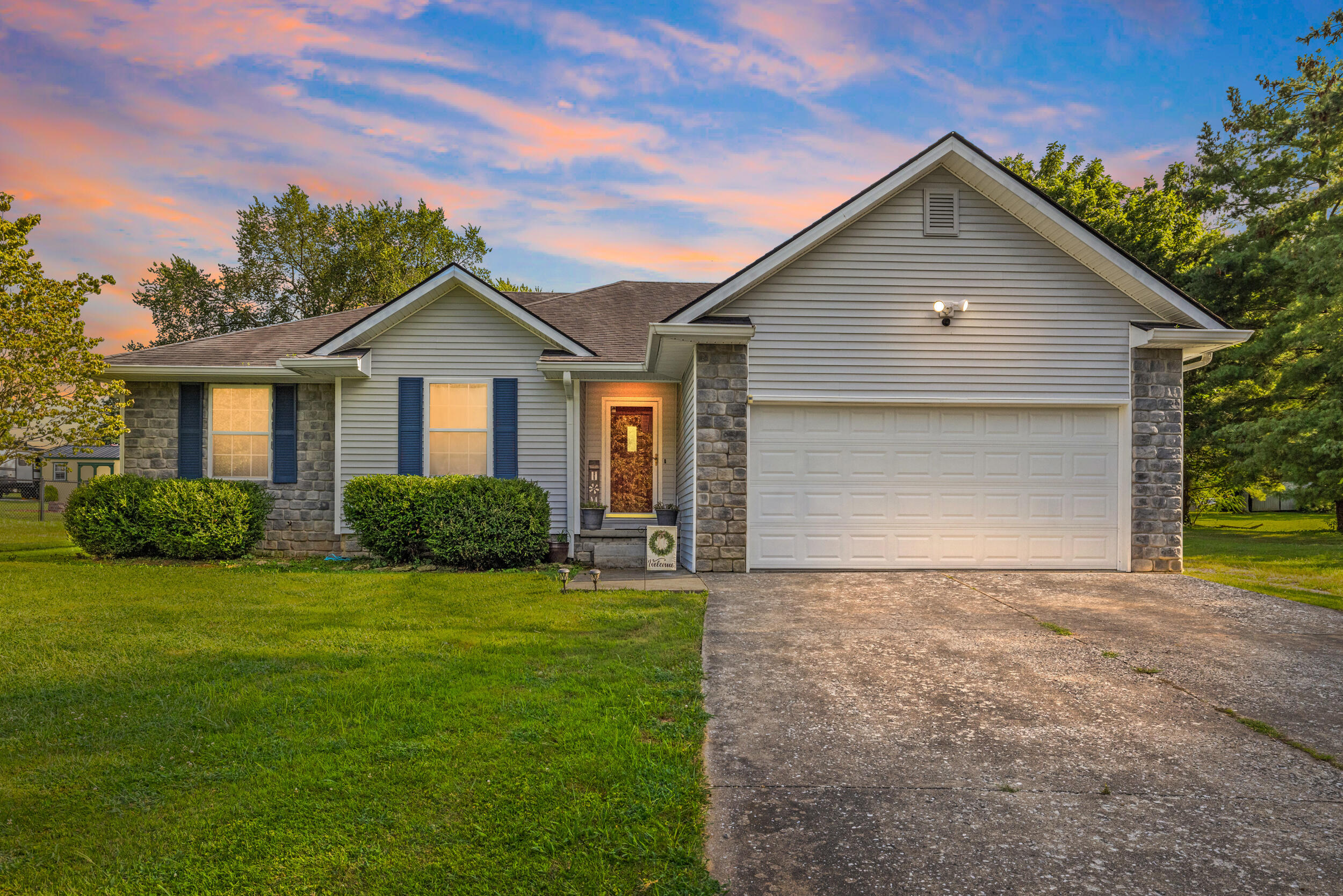 2040 Indian Ridge Lane Lawrenceburg, KY 40342 - Photo 1 of 28 1