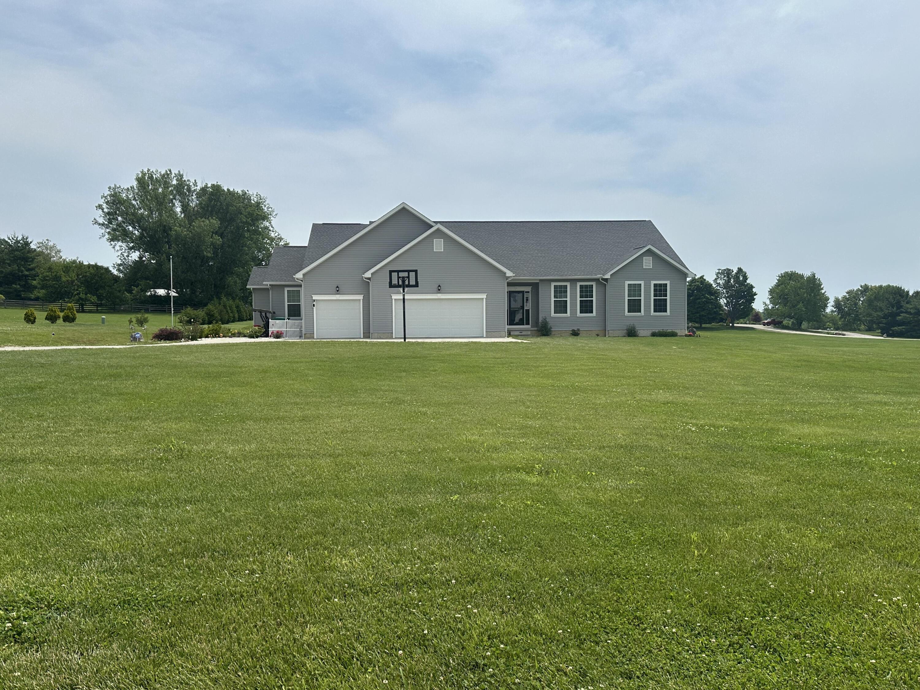 2434 Pickerington Road Carroll, OH 43112 - Photo 2 of 58