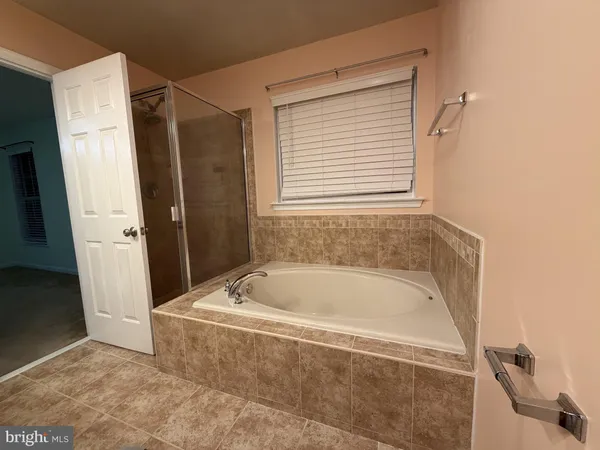 $465,000 | 16 Lone Tree Drive, Camden, DE 19934