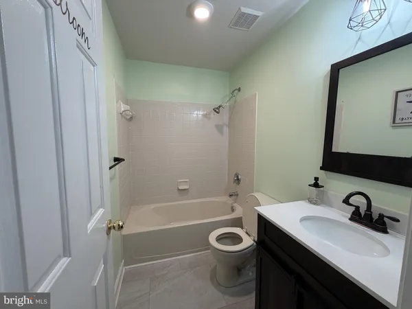 $465,000 | 16 Lone Tree Drive, Camden, DE 19934