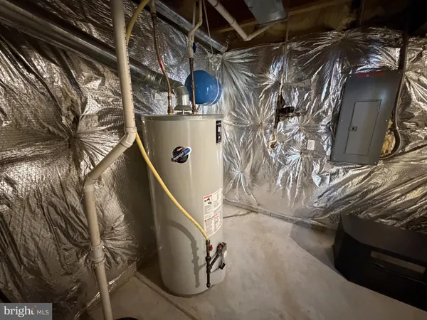 $465,000 | 16 Lone Tree Drive, Camden, DE 19934