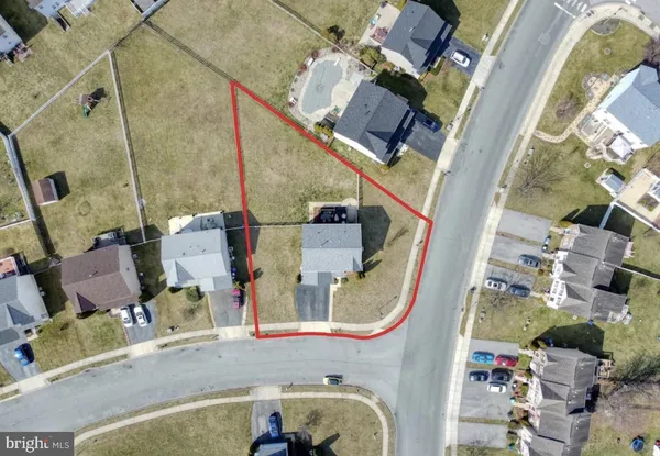 $465,000 | 16 Lone Tree Drive, Camden, DE 19934