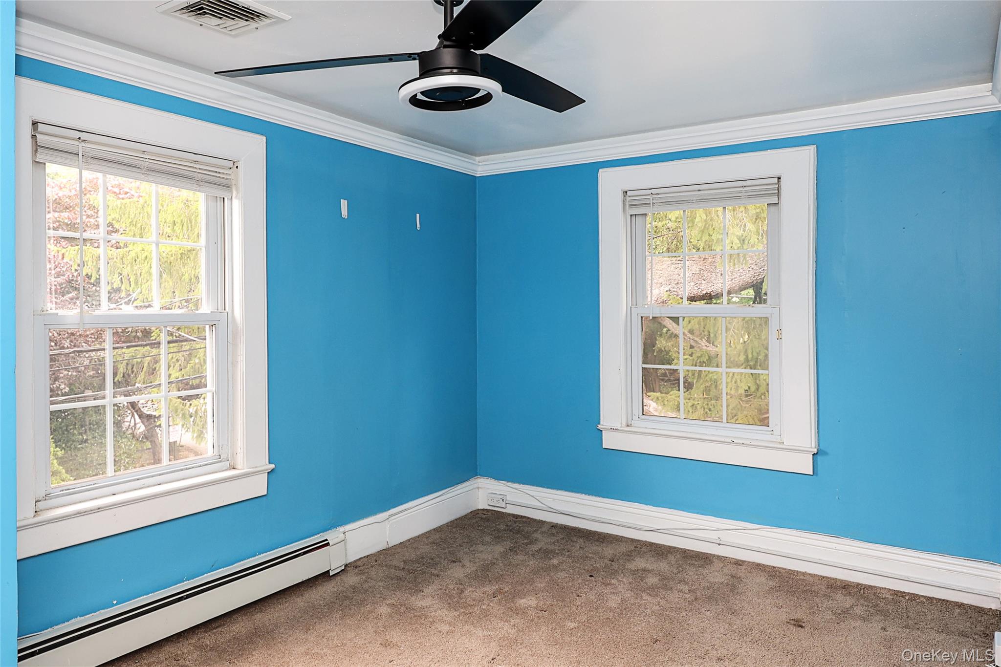 49 Red Ground Road Roslyn Heights, NY 11577 - Photo 24 of 36