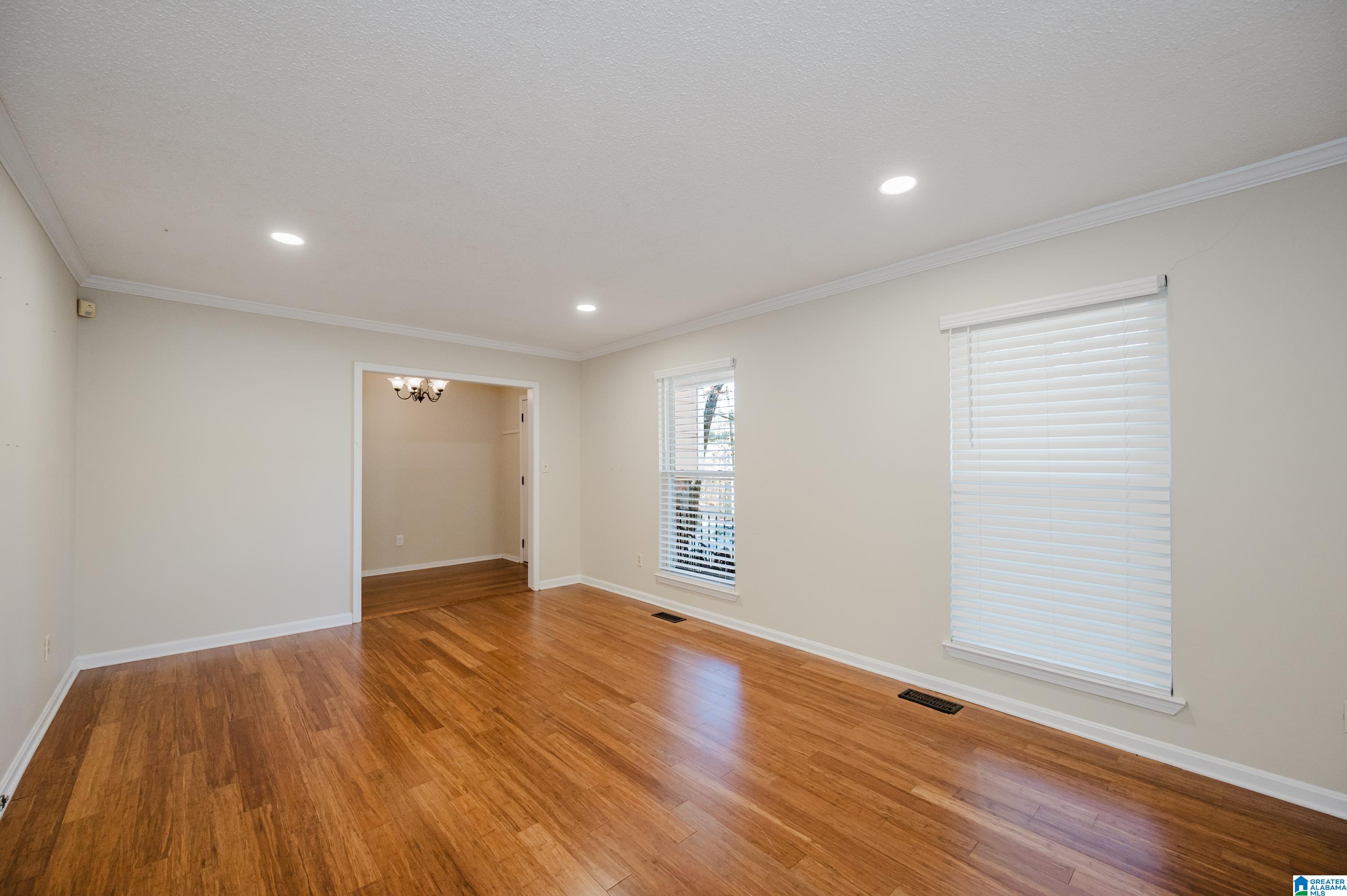 5269 Dresden Road Birmingham, AL 35210 - Photo 8 of 43