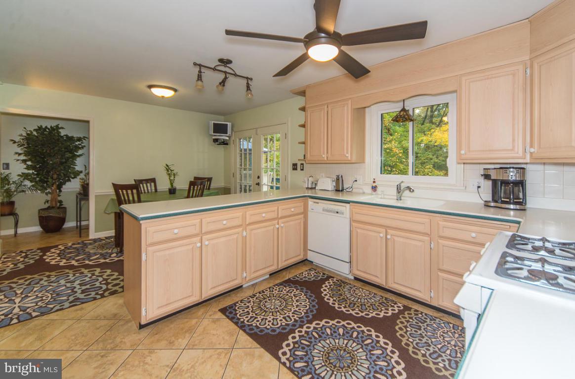 1144 Mill Mar Road Lancaster, PA 17601 - Photo 5 of 28 Gallery Image 5