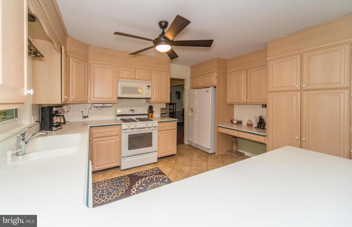 1144 Mill Mar Road Lancaster, PA 17601 - Photo 6 of 28 Gallery Image 6