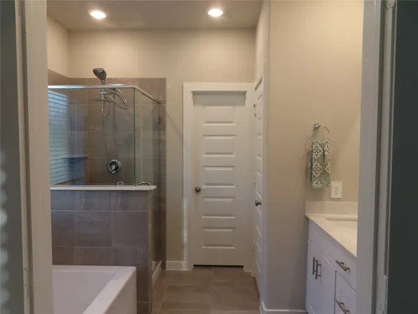 $2,950 | 10854 Bodie Hls Drive, Rosharon, TX 77583