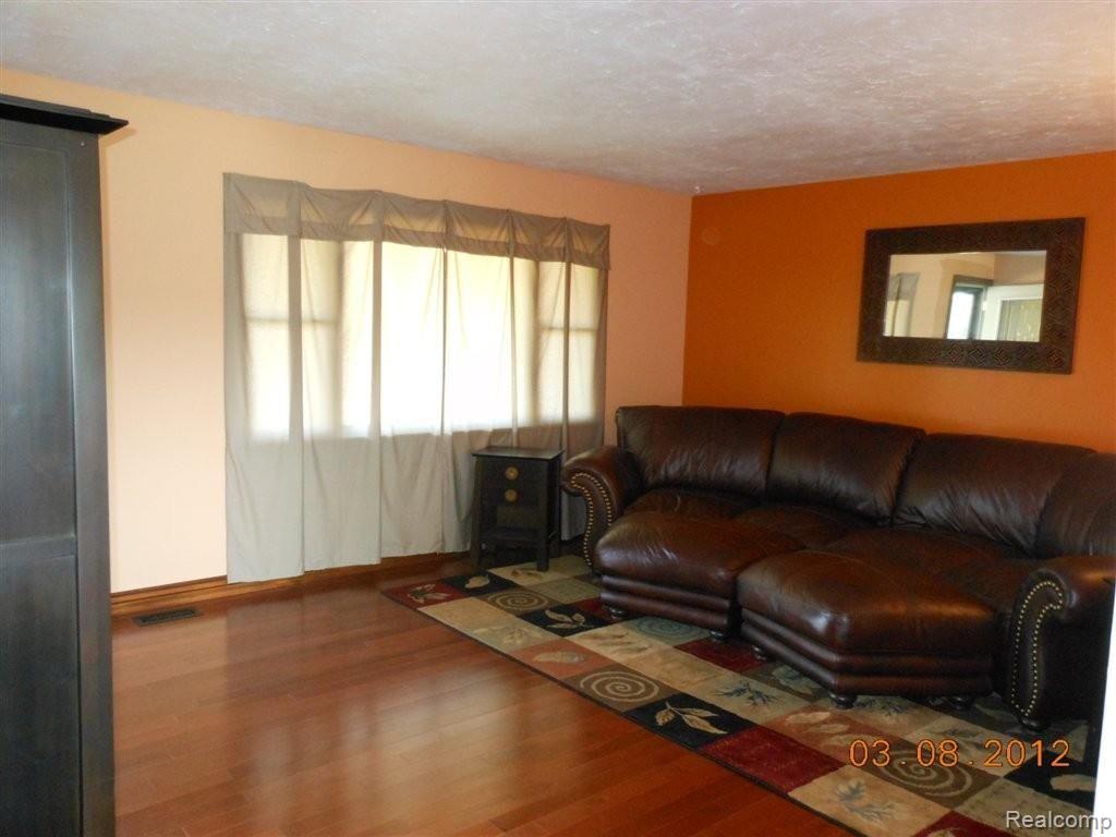 6423 South Byron Road Durand, MI 48429 - Photo 2 of 19 NEW FLOORS.jpg