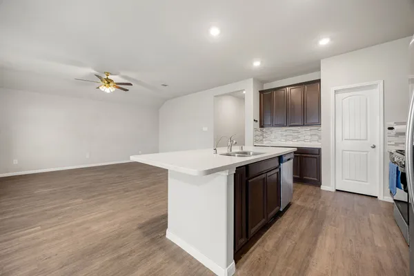$2,400 | 21430 Poppy Park Avenue, Cypress, TX 77433