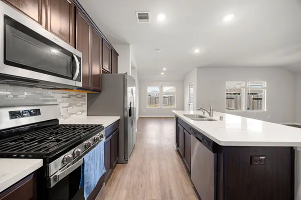 $2,400 | 21430 Poppy Park Avenue, Cypress, TX 77433